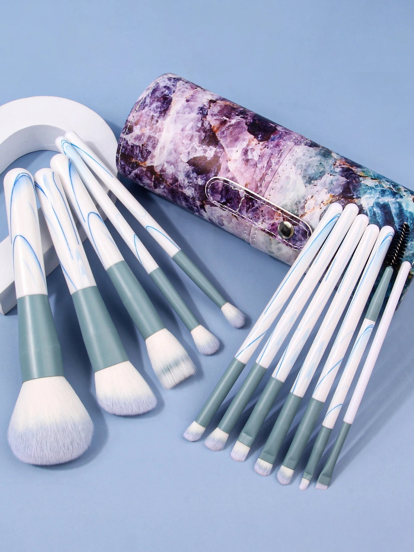 12pcs Multi-Function Pink Makeup Brush Set with Storage Bucket Vervelle