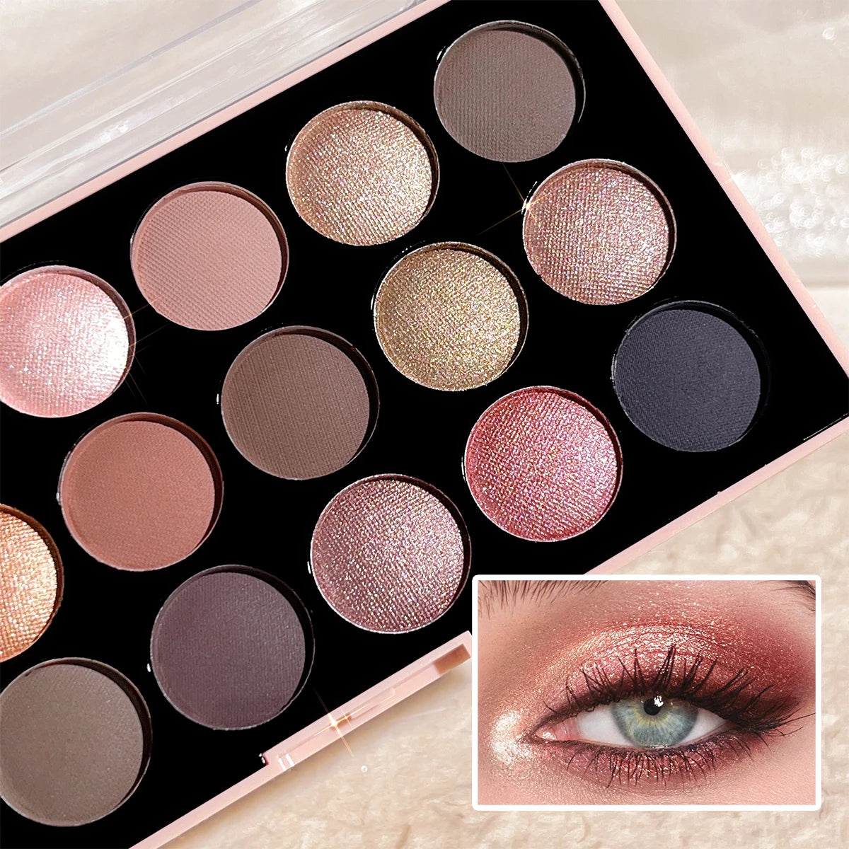 18-Color Eyeshadow Palette – Pearlescent, Matte, Long-Lasting,