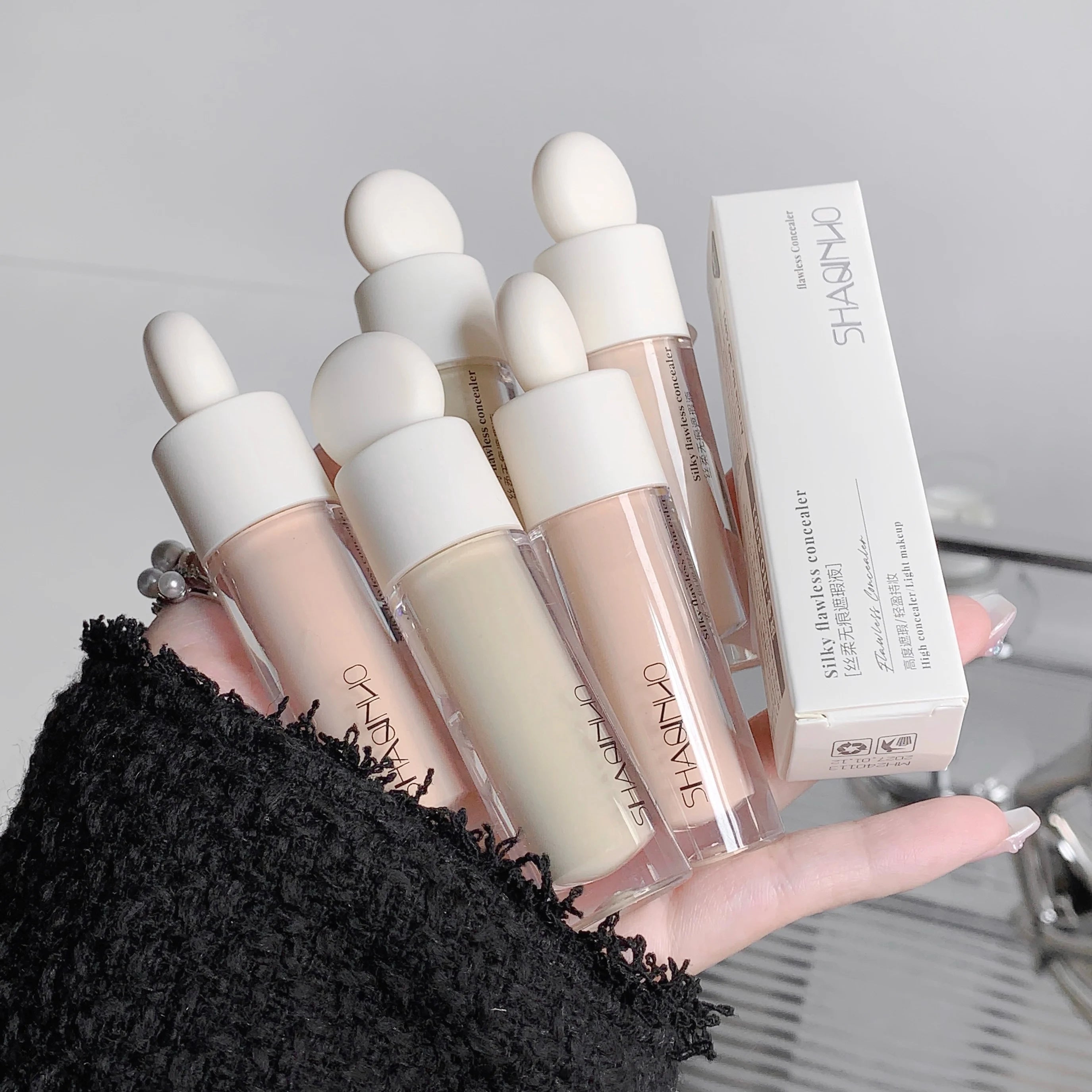 SHAQINUO Seamless Concealer for Dark Circles & Brightening