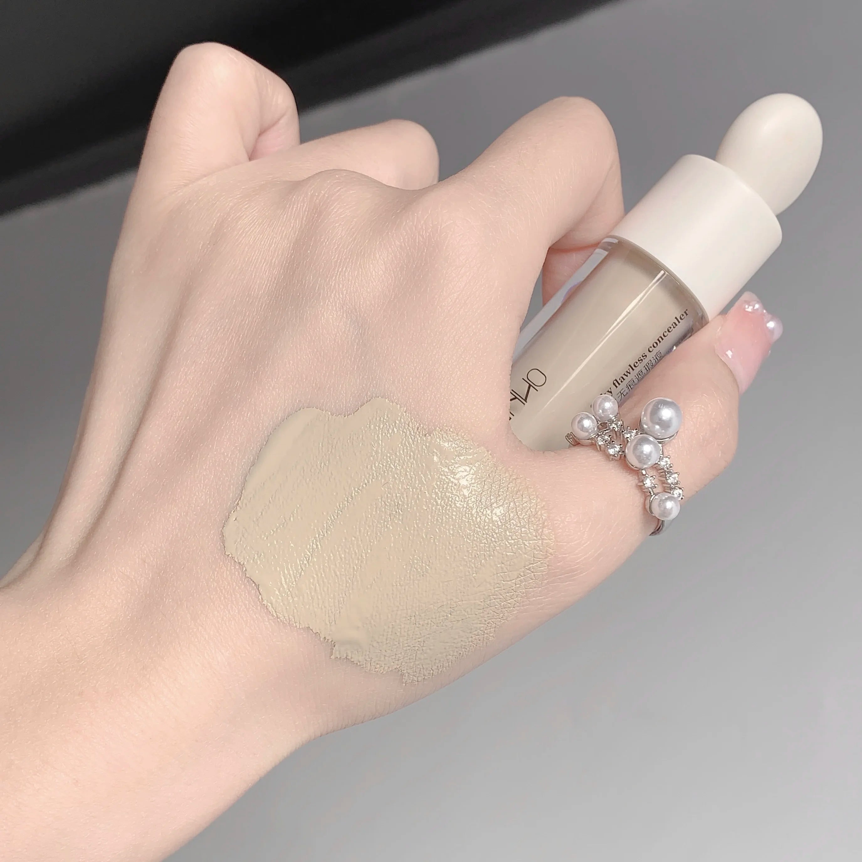 SHAQINUO Seamless Concealer for Dark Circles & Brightening