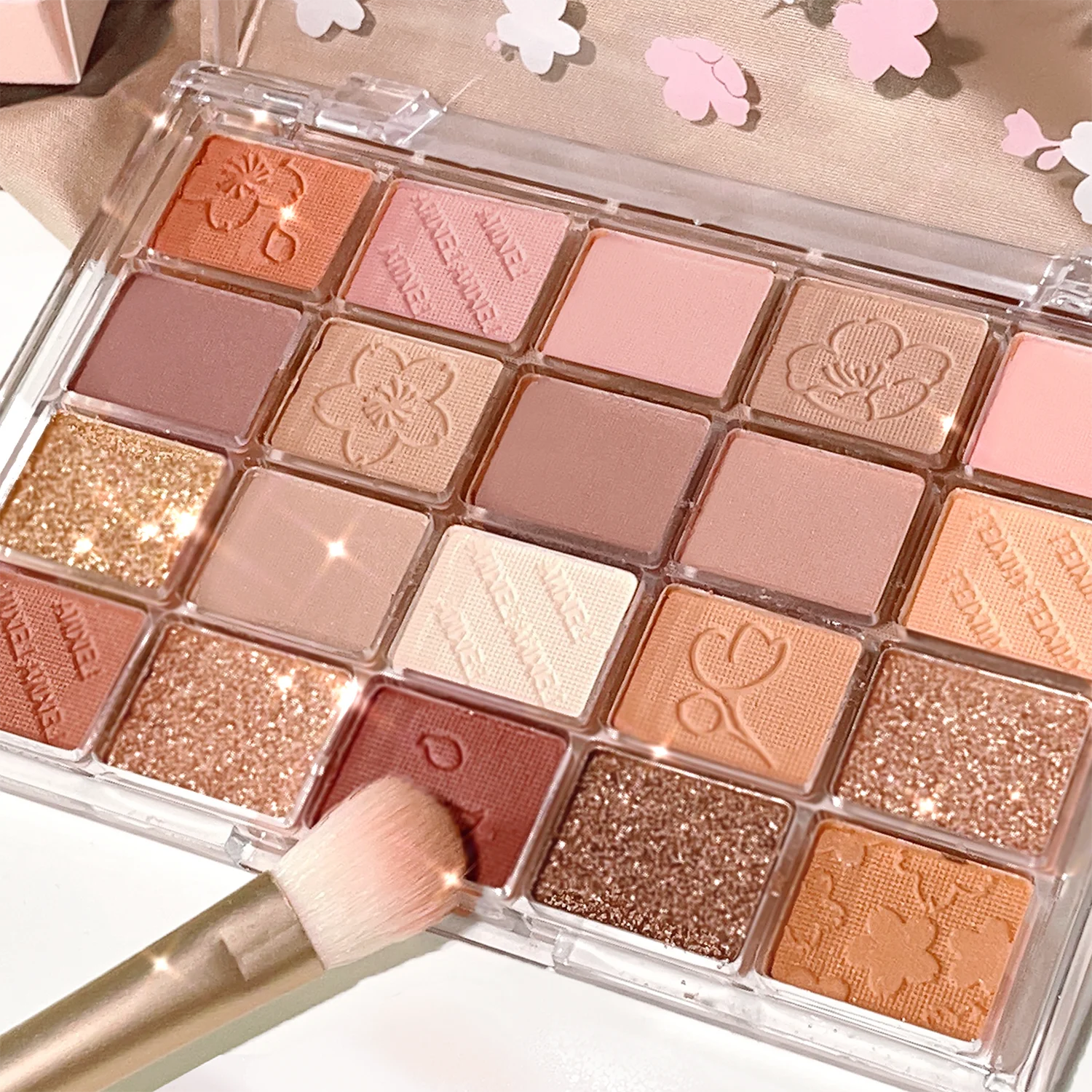 20-Color Eyeshadow Palette – Shimmer & Matte, Highly Pigmented, Blendable & Long-Lasting